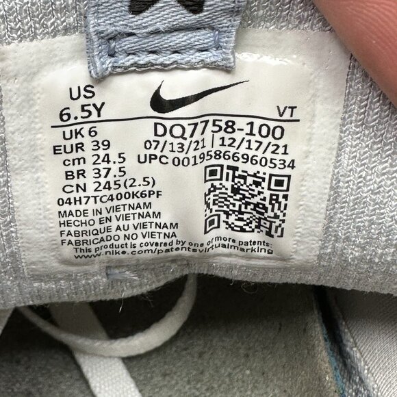 Womens 8 / 6.5Y Nike Air VaporMax 2021 Flyknit Mismatched Swoosh White Sneakers - Picture 8 of 8